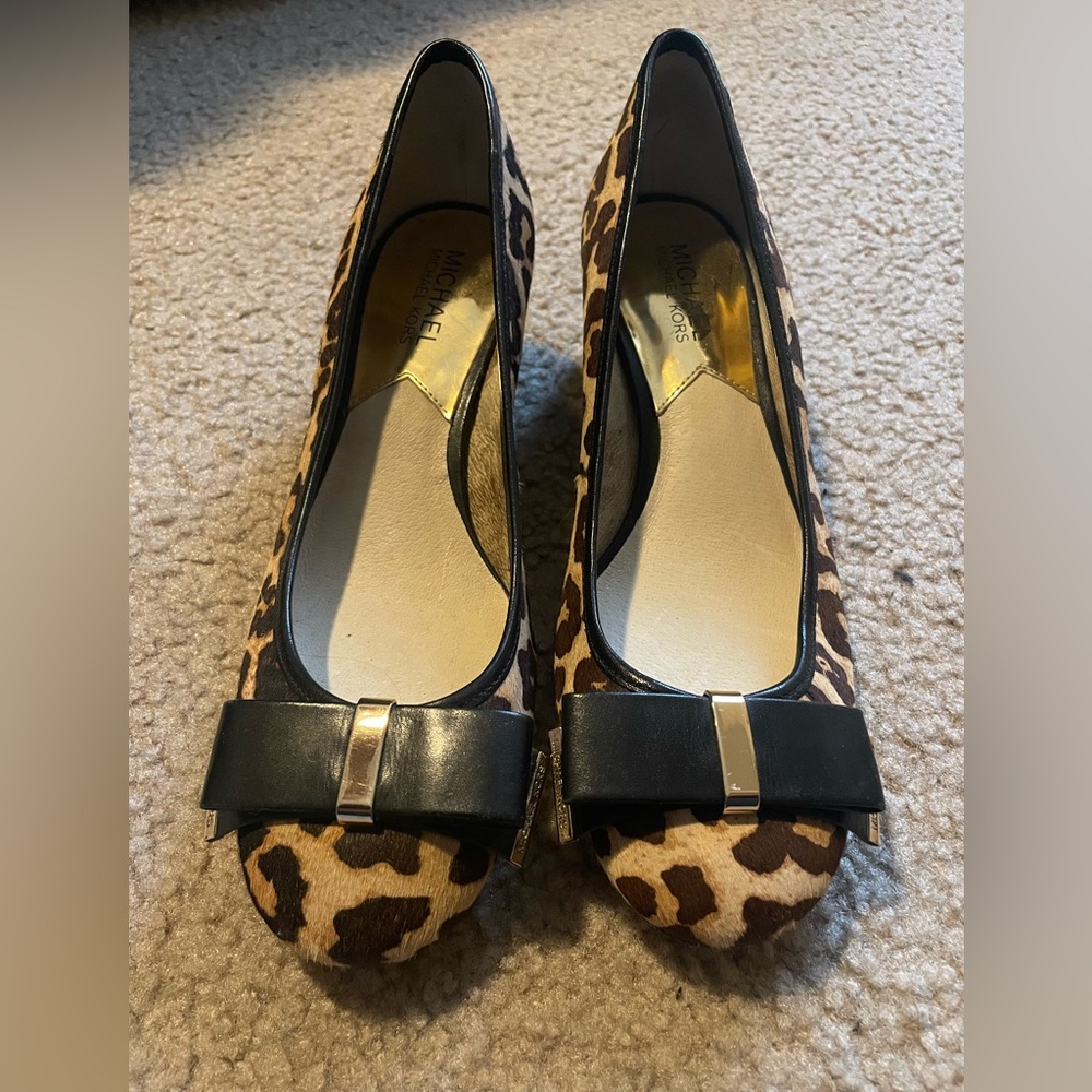 Michael Kors Leopard Print Heels with Black Bow size 8, new without tags!